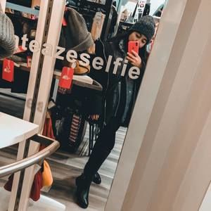 Meet your Posher, Camille